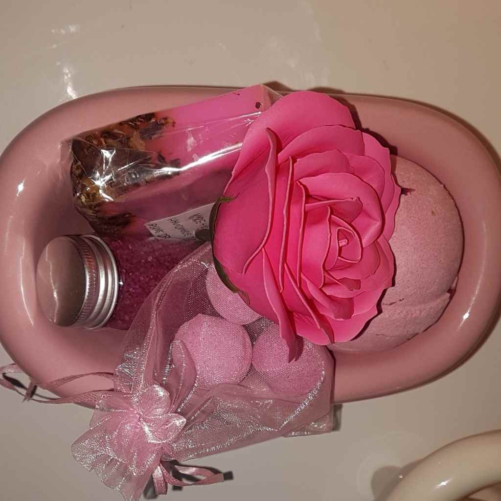 Bathtastic Pamper Set | Rose & Petals Combo