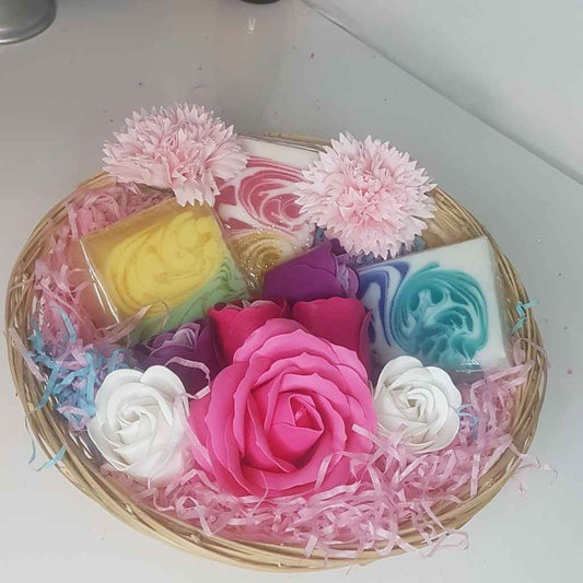 Soaptastic Gift Basket | Soap Slices & Flowers