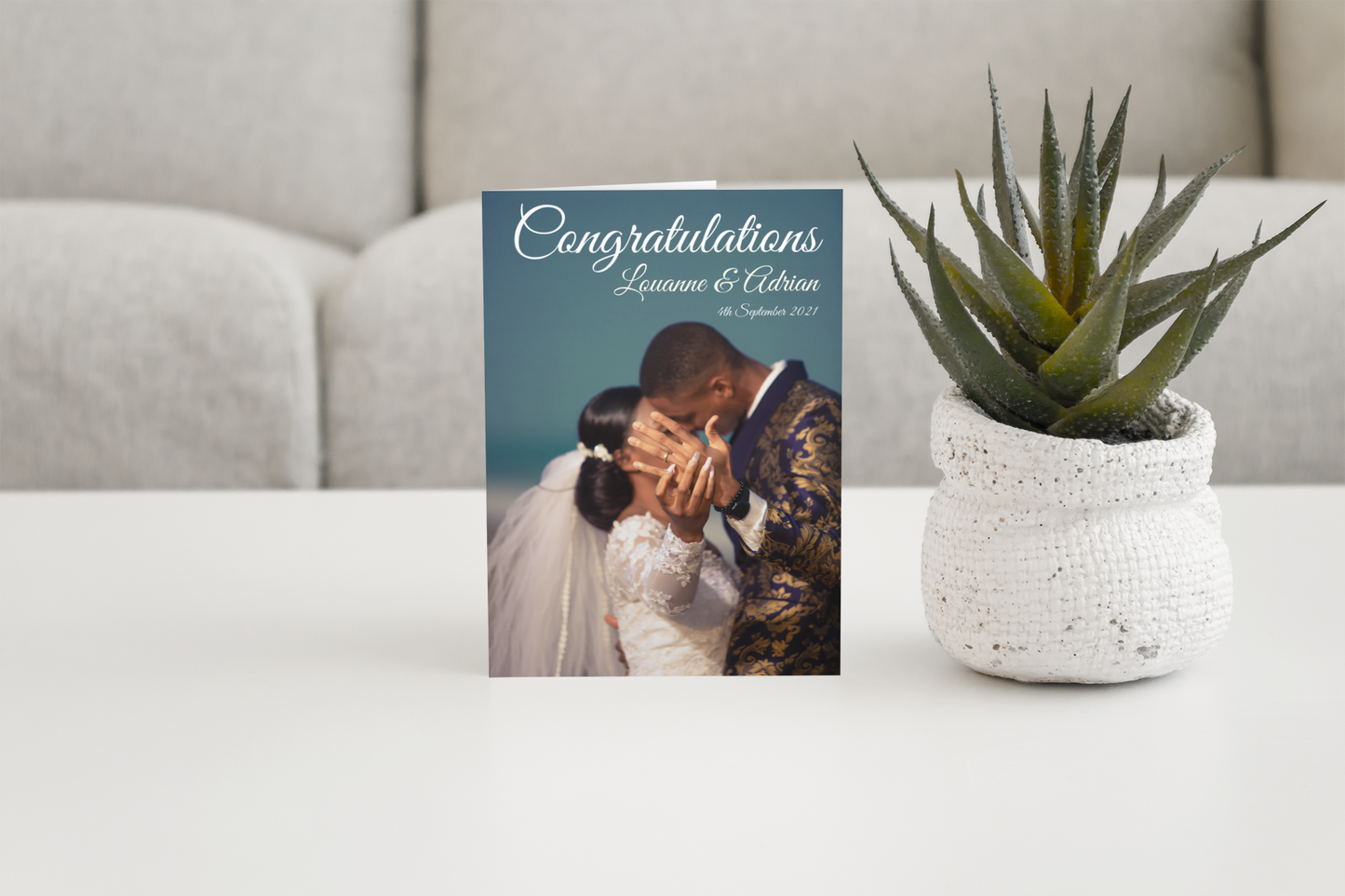 Personalised Wedding Cards | Congratulations - Couple kissing